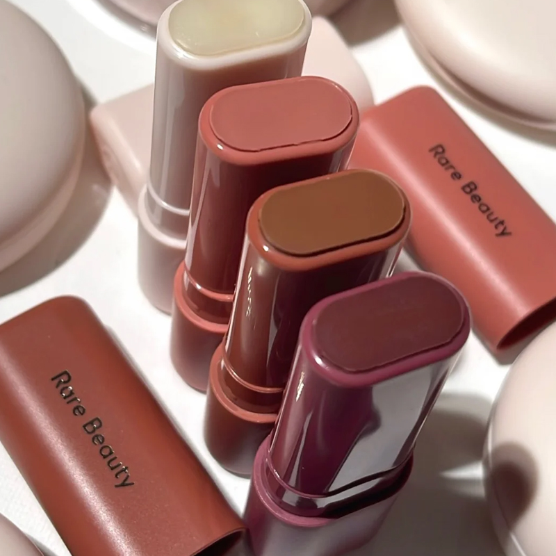 Rare Beauty New Butter Lip Bal - огляд і ціна Skincare Laneige